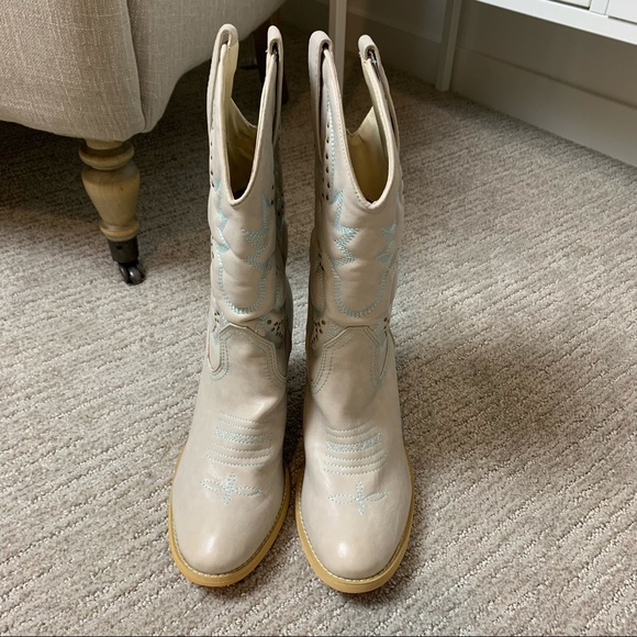 NEW Very Volatile Denver Cowboy Boots Ivory Off White 8.5 - Picture 7 of 16